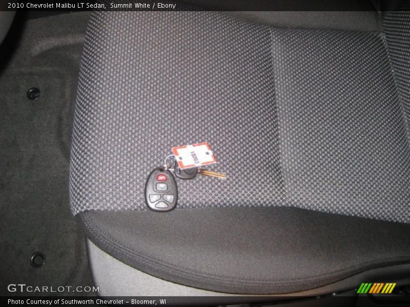 Summit White / Ebony 2010 Chevrolet Malibu LT Sedan