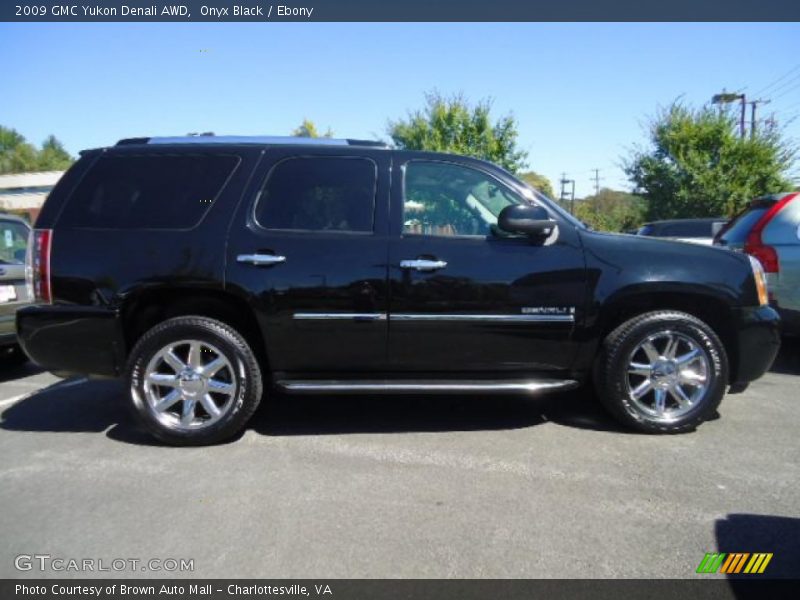 Onyx Black / Ebony 2009 GMC Yukon Denali AWD