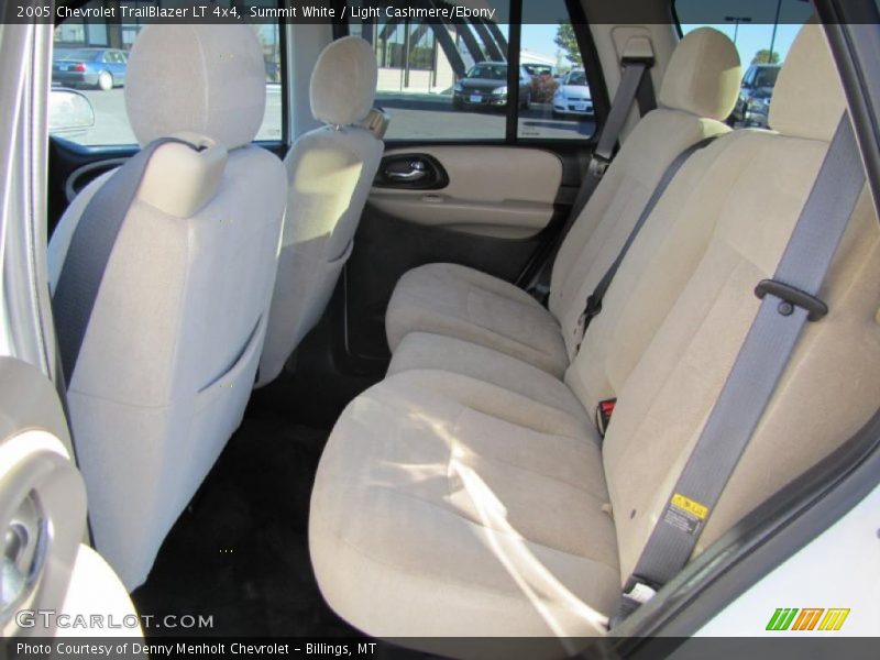 Summit White / Light Cashmere/Ebony 2005 Chevrolet TrailBlazer LT 4x4