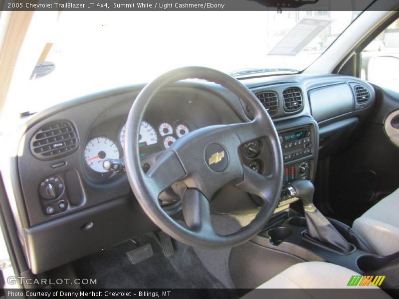 Summit White / Light Cashmere/Ebony 2005 Chevrolet TrailBlazer LT 4x4