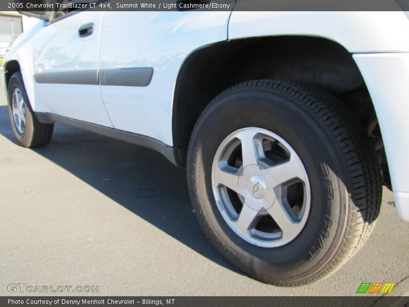 Summit White / Light Cashmere/Ebony 2005 Chevrolet TrailBlazer LT 4x4