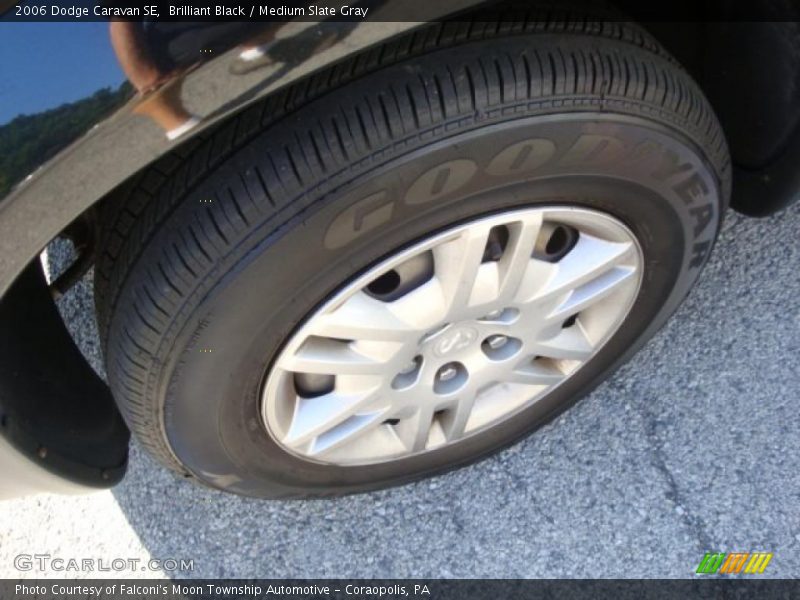 Brilliant Black / Medium Slate Gray 2006 Dodge Caravan SE