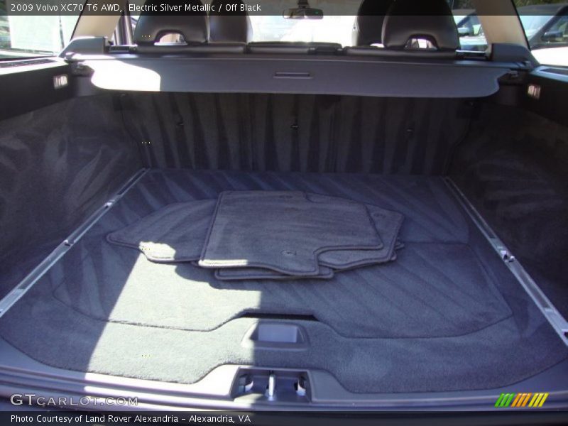 Electric Silver Metallic / Off Black 2009 Volvo XC70 T6 AWD