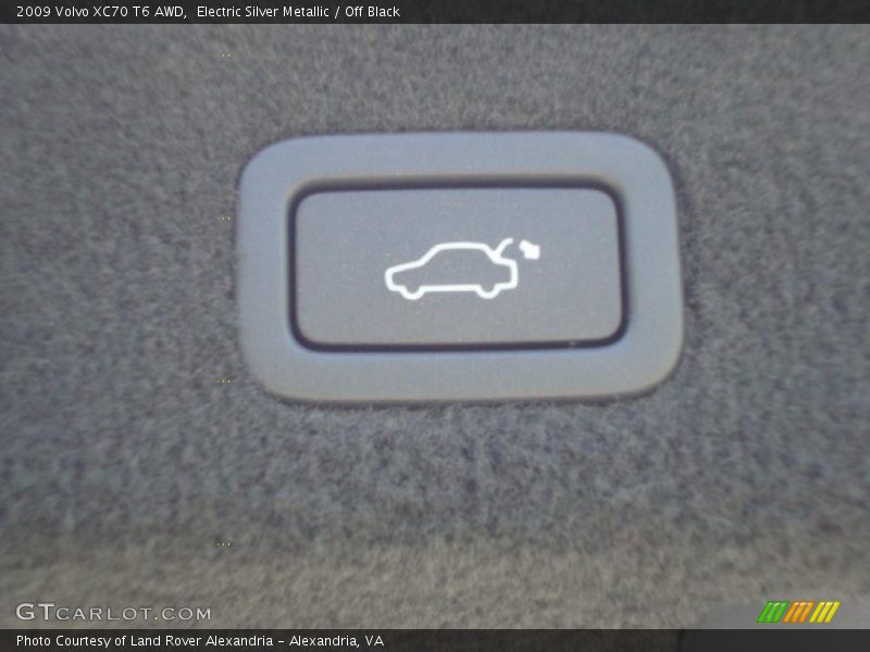 Electric Silver Metallic / Off Black 2009 Volvo XC70 T6 AWD