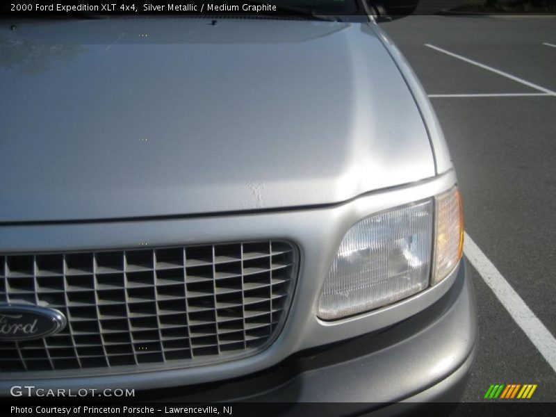 Silver Metallic / Medium Graphite 2000 Ford Expedition XLT 4x4