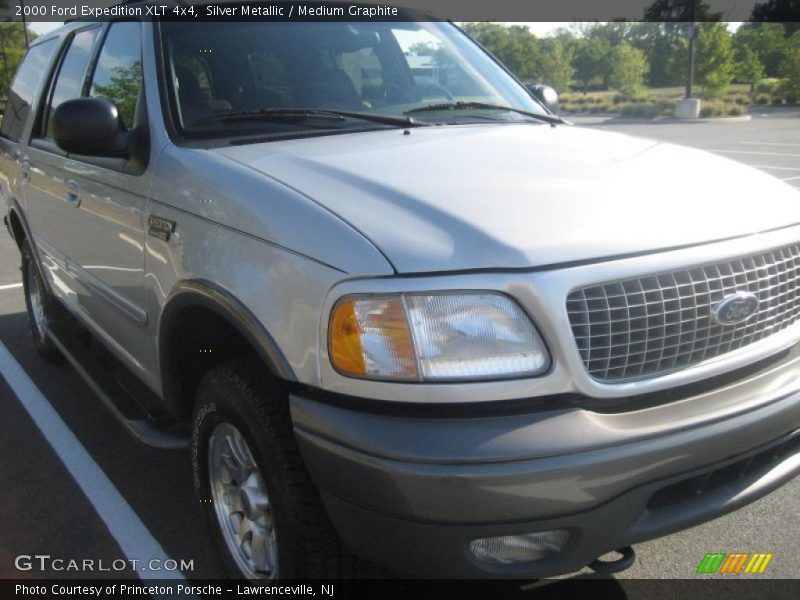 Silver Metallic / Medium Graphite 2000 Ford Expedition XLT 4x4