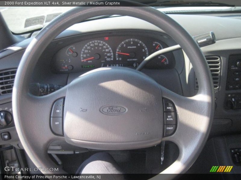 Silver Metallic / Medium Graphite 2000 Ford Expedition XLT 4x4