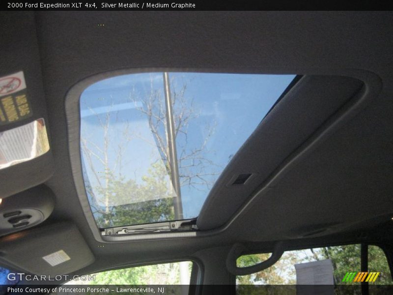 Silver Metallic / Medium Graphite 2000 Ford Expedition XLT 4x4