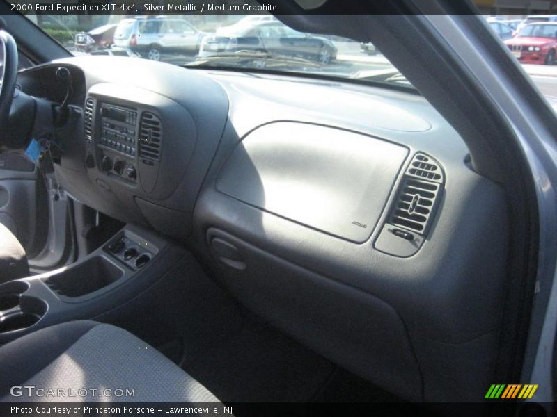 Silver Metallic / Medium Graphite 2000 Ford Expedition XLT 4x4