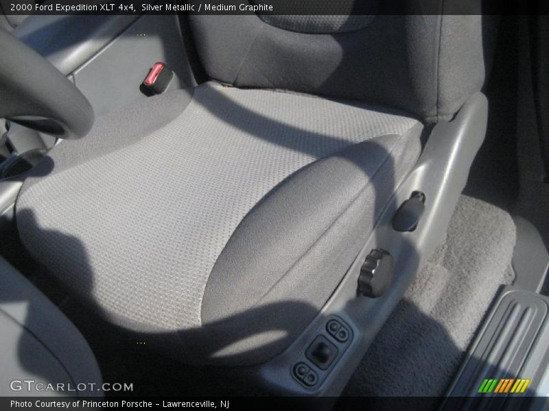 Silver Metallic / Medium Graphite 2000 Ford Expedition XLT 4x4