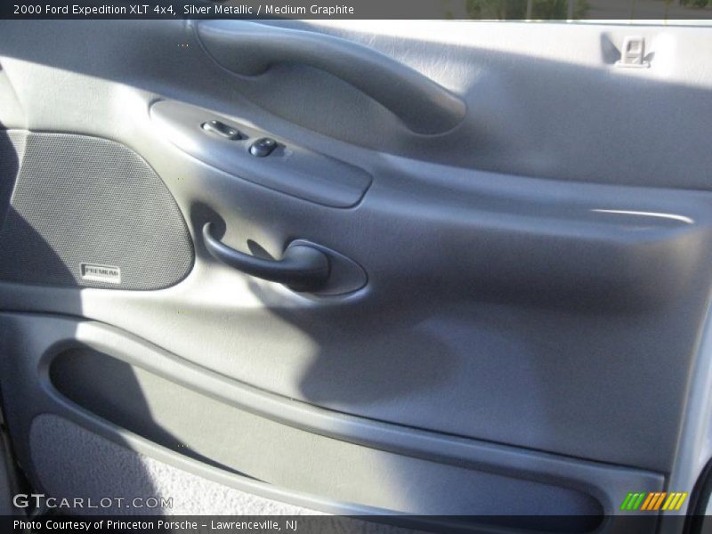 Silver Metallic / Medium Graphite 2000 Ford Expedition XLT 4x4