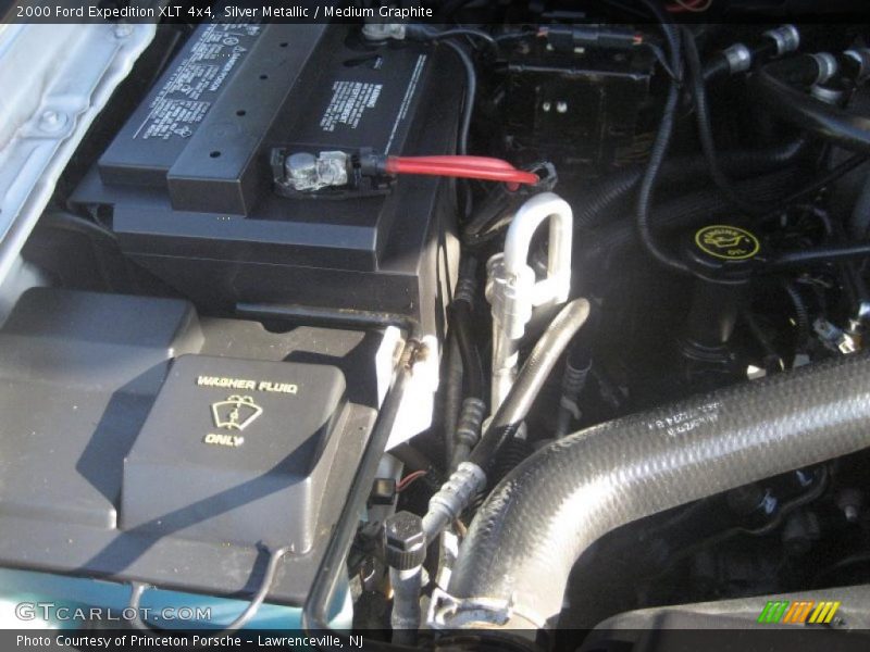 Silver Metallic / Medium Graphite 2000 Ford Expedition XLT 4x4