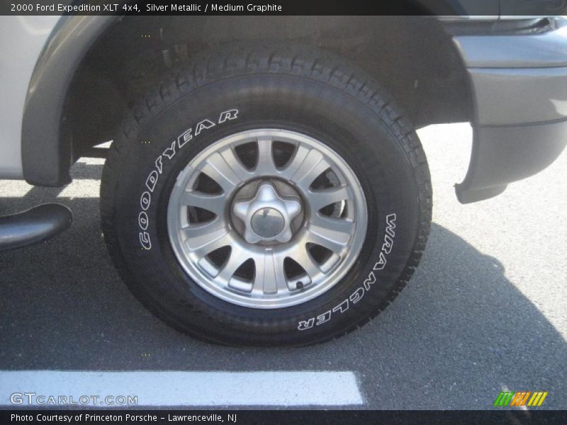 Silver Metallic / Medium Graphite 2000 Ford Expedition XLT 4x4