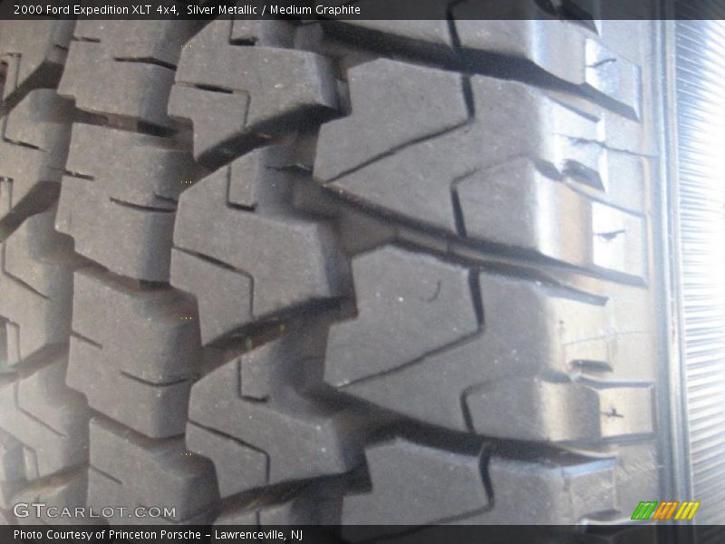 Silver Metallic / Medium Graphite 2000 Ford Expedition XLT 4x4