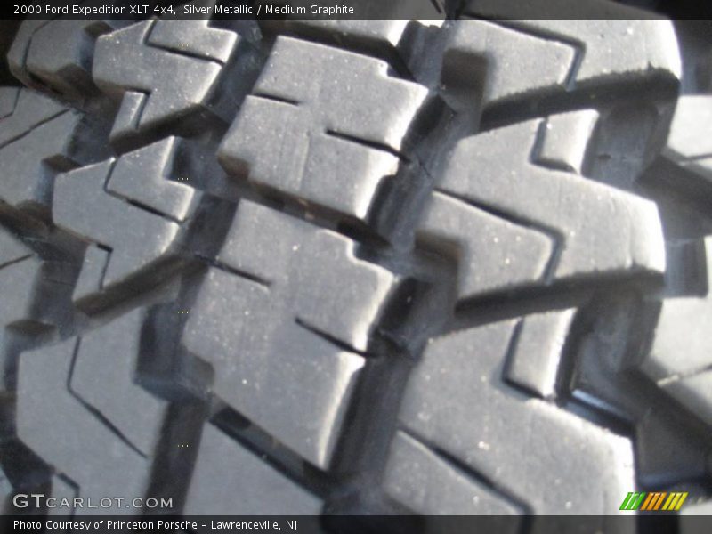 Silver Metallic / Medium Graphite 2000 Ford Expedition XLT 4x4