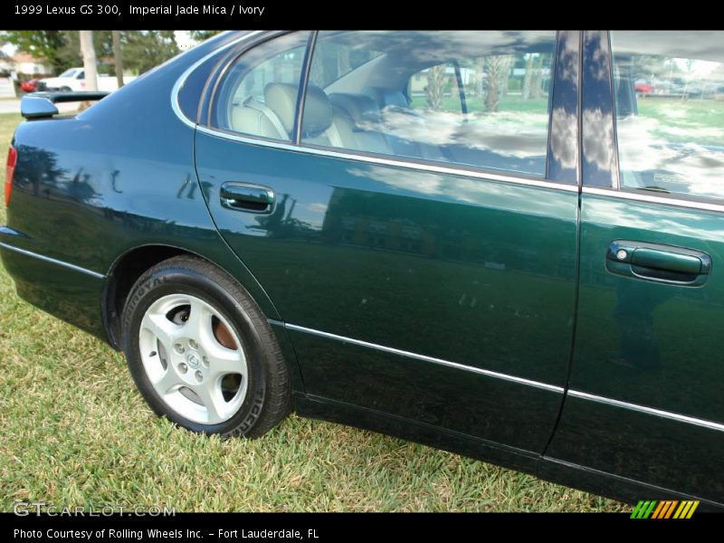 Imperial Jade Mica / Ivory 1999 Lexus GS 300