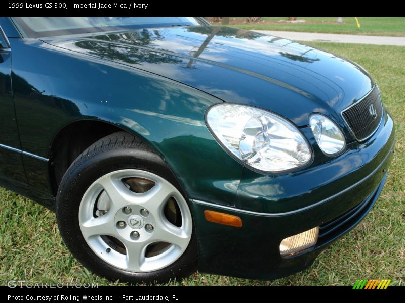 Imperial Jade Mica / Ivory 1999 Lexus GS 300