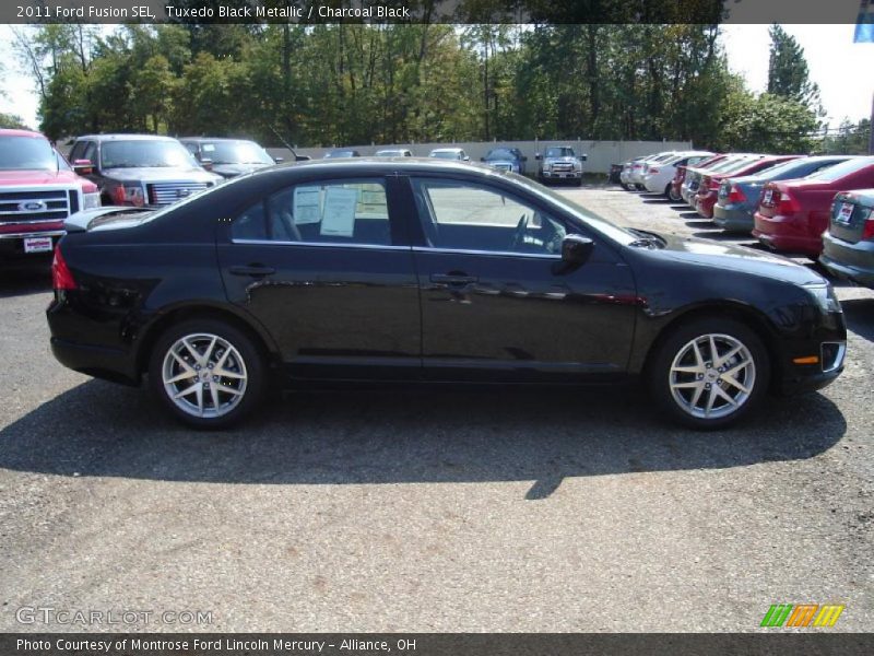 Tuxedo Black Metallic / Charcoal Black 2011 Ford Fusion SEL