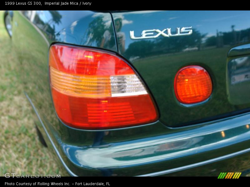 Imperial Jade Mica / Ivory 1999 Lexus GS 300