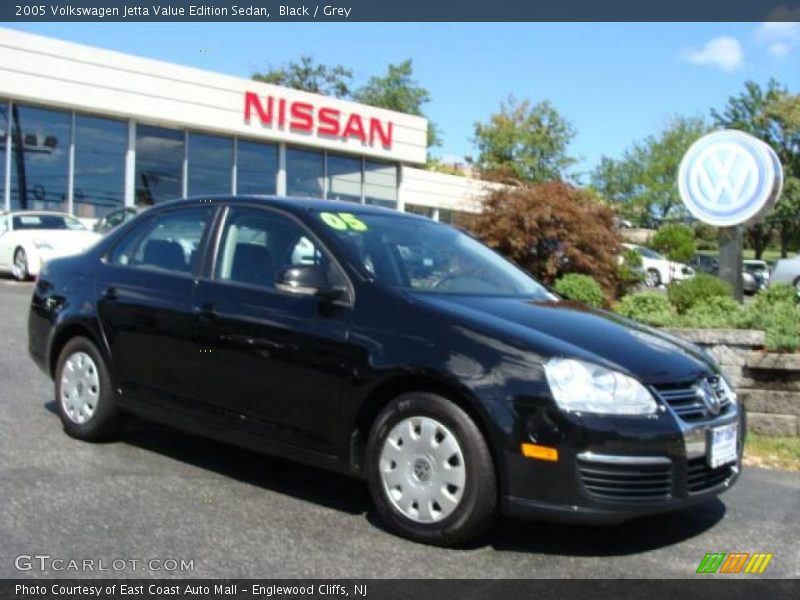 Black / Grey 2005 Volkswagen Jetta Value Edition Sedan