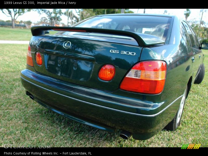 Imperial Jade Mica / Ivory 1999 Lexus GS 300