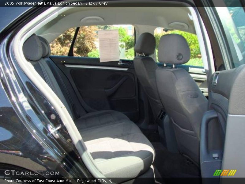 Black / Grey 2005 Volkswagen Jetta Value Edition Sedan