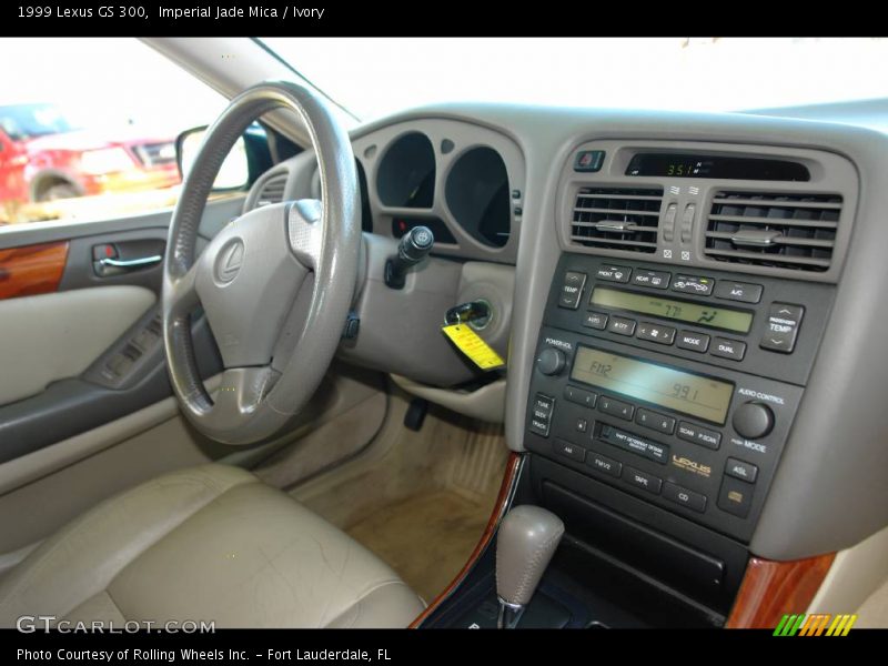 Imperial Jade Mica / Ivory 1999 Lexus GS 300