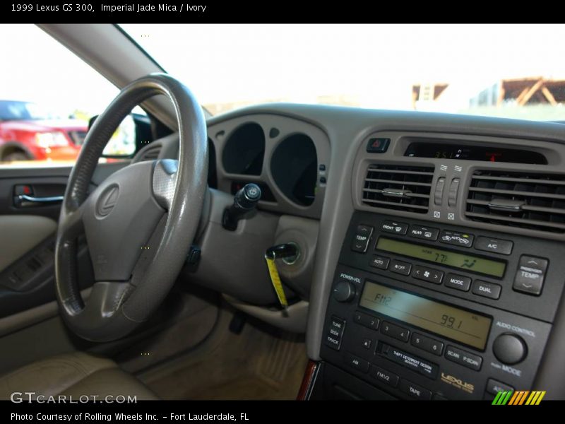 Imperial Jade Mica / Ivory 1999 Lexus GS 300