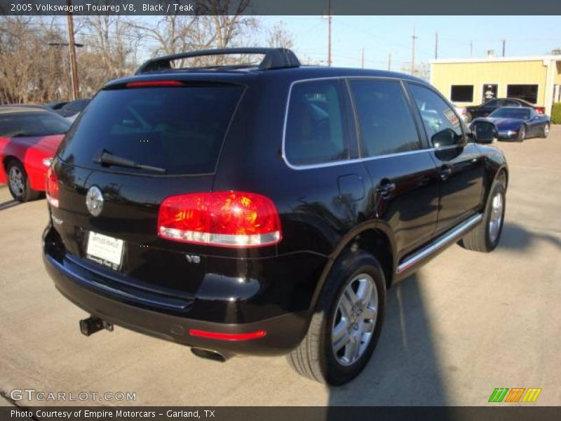 Black / Teak 2005 Volkswagen Touareg V8