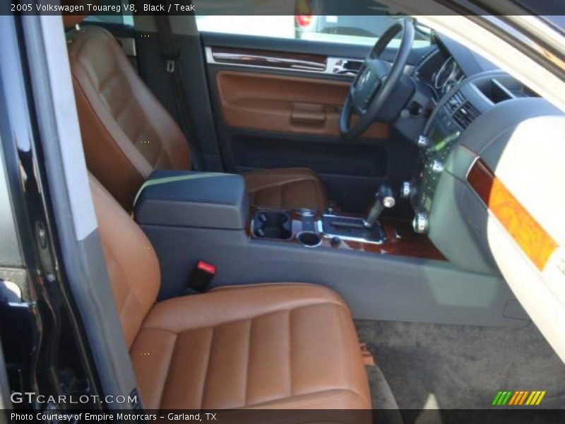 Black / Teak 2005 Volkswagen Touareg V8
