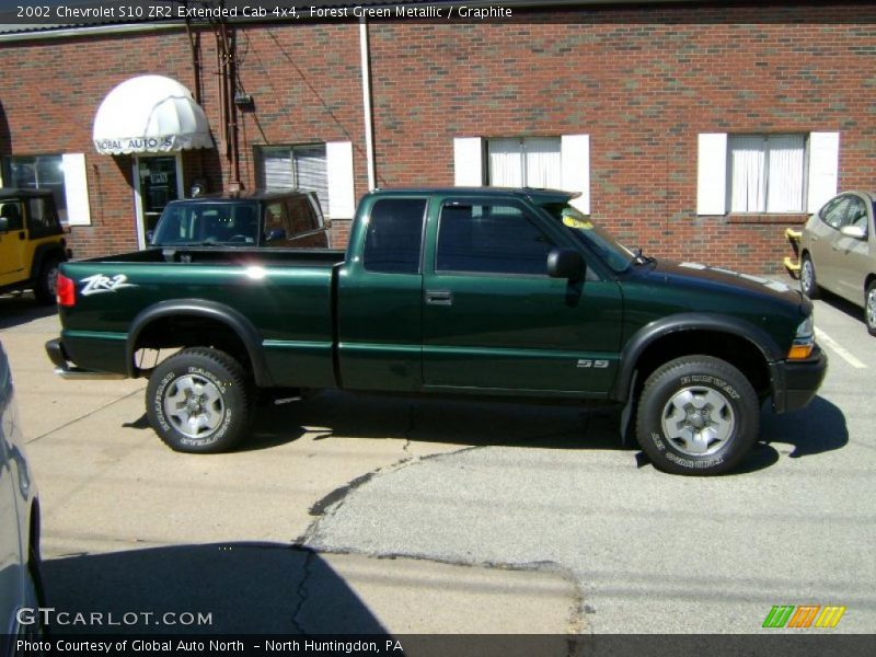 Forest Green Metallic / Graphite 2002 Chevrolet S10 ZR2 Extended Cab 4x4