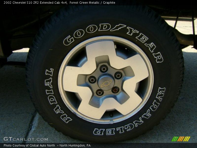 Forest Green Metallic / Graphite 2002 Chevrolet S10 ZR2 Extended Cab 4x4