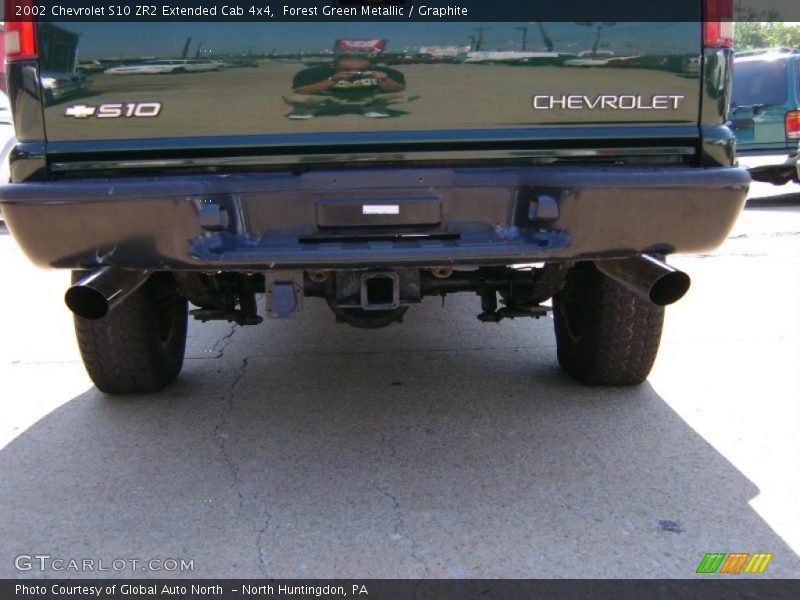 Forest Green Metallic / Graphite 2002 Chevrolet S10 ZR2 Extended Cab 4x4