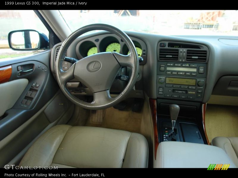 Imperial Jade Mica / Ivory 1999 Lexus GS 300