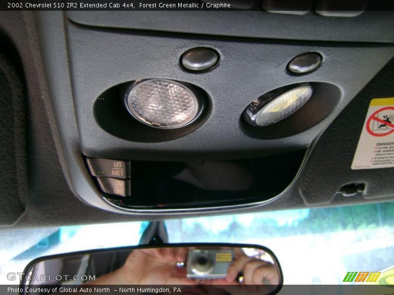 Forest Green Metallic / Graphite 2002 Chevrolet S10 ZR2 Extended Cab 4x4