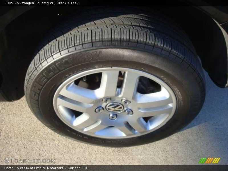 Black / Teak 2005 Volkswagen Touareg V8