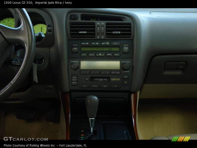 Imperial Jade Mica / Ivory 1999 Lexus GS 300