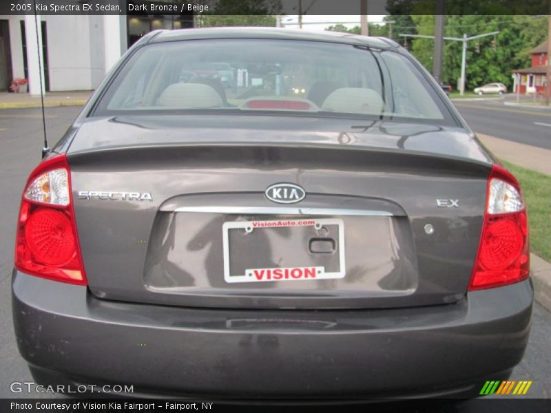 Dark Bronze / Beige 2005 Kia Spectra EX Sedan