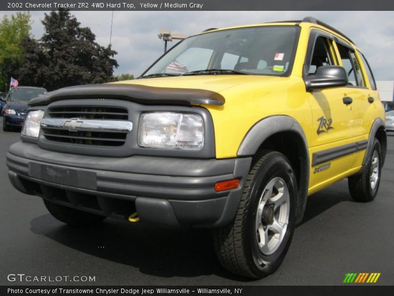 Yellow / Medium Gray 2002 Chevrolet Tracker ZR2 4WD Hard Top