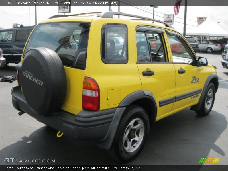 Yellow / Medium Gray 2002 Chevrolet Tracker ZR2 4WD Hard Top