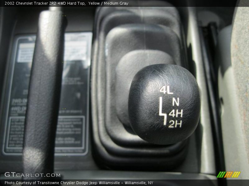Yellow / Medium Gray 2002 Chevrolet Tracker ZR2 4WD Hard Top