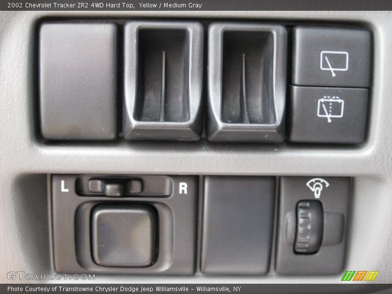 Yellow / Medium Gray 2002 Chevrolet Tracker ZR2 4WD Hard Top