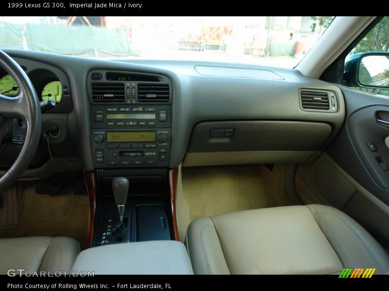 Imperial Jade Mica / Ivory 1999 Lexus GS 300