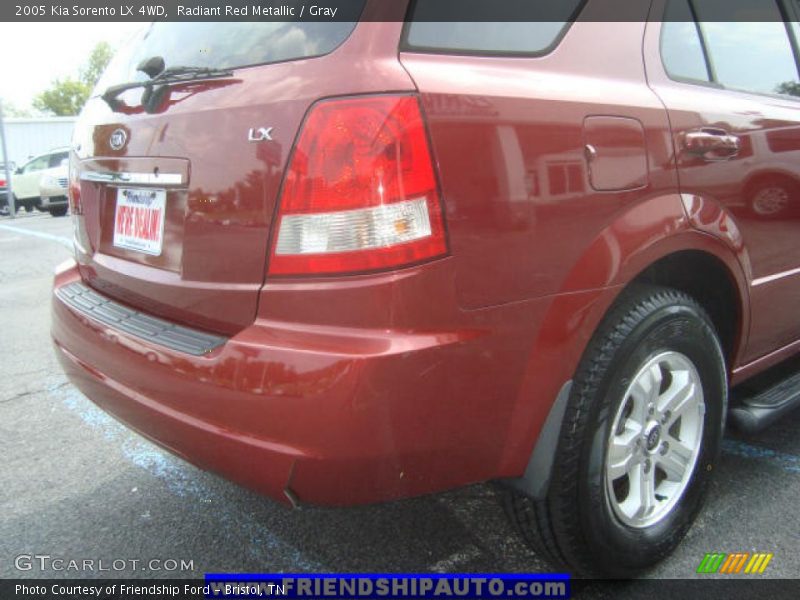 Radiant Red Metallic / Gray 2005 Kia Sorento LX 4WD