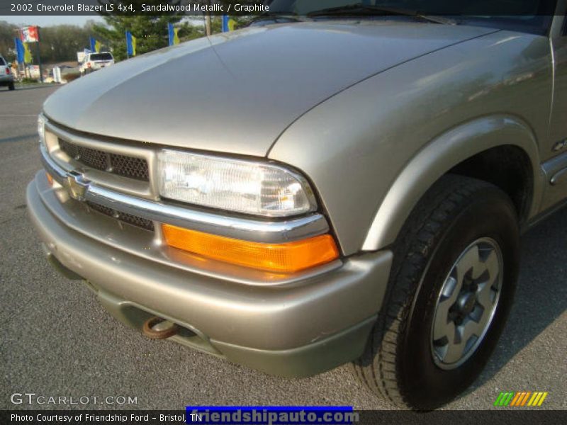 Sandalwood Metallic / Graphite 2002 Chevrolet Blazer LS 4x4