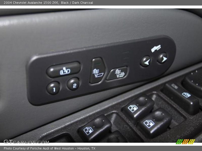 Black / Dark Charcoal 2004 Chevrolet Avalanche 1500 Z66