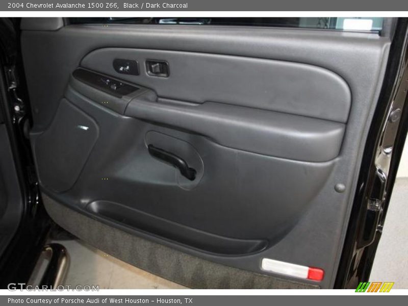 Black / Dark Charcoal 2004 Chevrolet Avalanche 1500 Z66