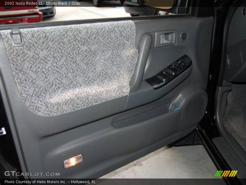 Ebony Black / Gray 2002 Isuzu Rodeo LS