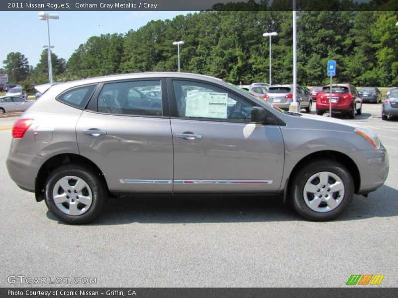 Gotham Gray Metallic / Gray 2011 Nissan Rogue S