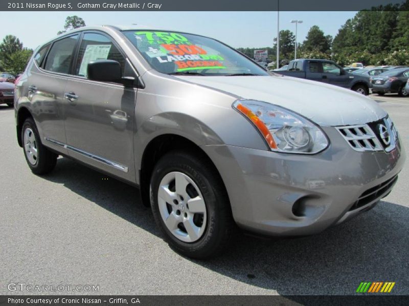 Gotham Gray Metallic / Gray 2011 Nissan Rogue S